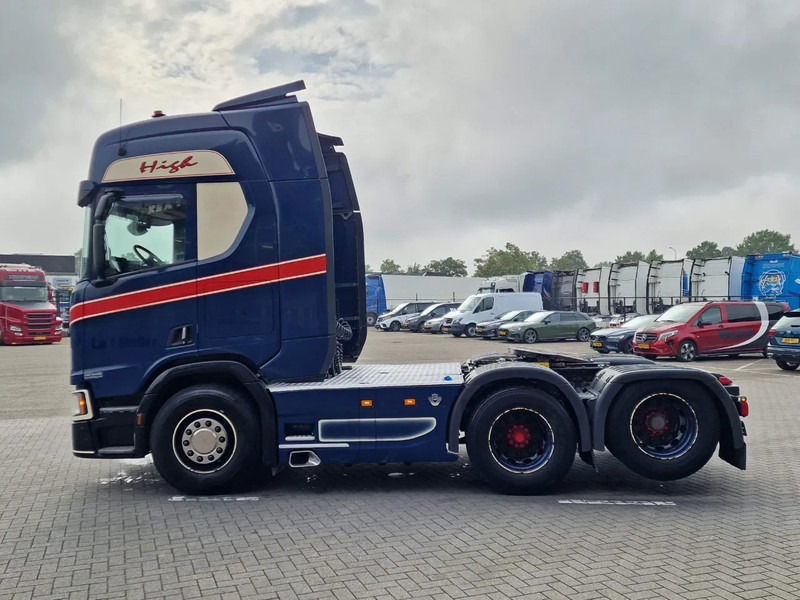 Scania R520 V8 NGS Highline 6x2 - PTO/Hydraulic - Full air - 2.95 WB - Navi - Fridge - Sliding 5th wheel - Trekkvogn: bilde 4 Scania R520 V8 NGS Highline 6x2 - PTO/Hydraulic - Full air - 2.95 WB - Navi - Fridge - Sliding 5th wheel - Trekkvogn: bilde 4