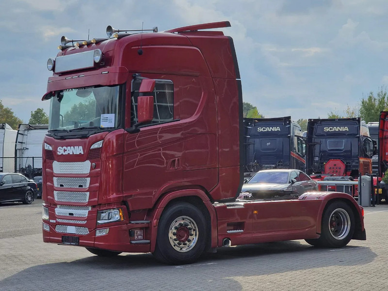Scania S500 NGS Highline 4x2 - Retarder - Night clima - Full air - Custom interior - Full spoiler - 2 tank - Trekkvogn: bilde 3 Scania S500 NGS Highline 4x2 - Retarder - Night clima - Full air - Custom interior - Full spoiler - 2 tank - Trekkvogn: bilde 3