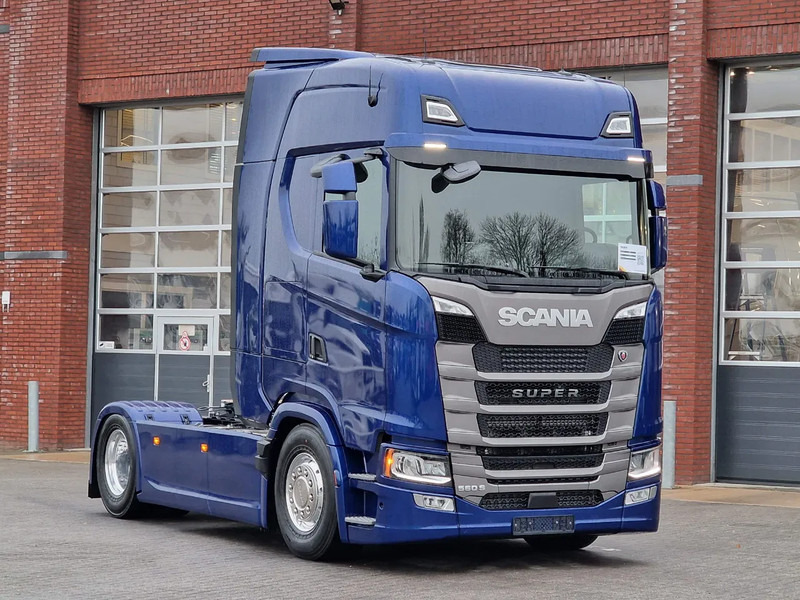 Scania S560 Highline 4x2 - Full spec - Retader - Night clima - Full air - Facelift - 2x tank - Trekkvogn: bilde 1 Scania S560 Highline 4x2 - Full spec - Retader - Night clima - Full air - Facelift - 2x tank - Trekkvogn: bilde 1