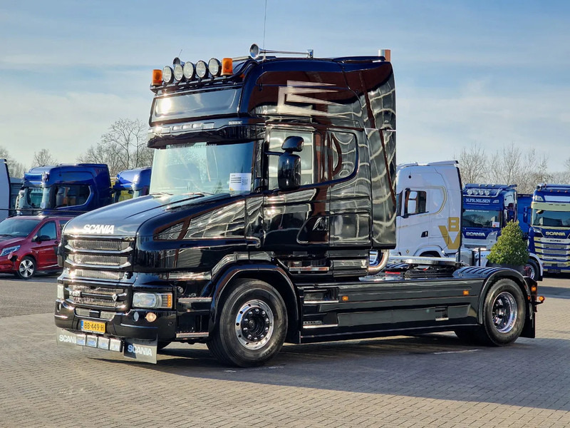Scania T520 V8 Torpedo / Hauber - Full spec - Show truck - Retarder - Full air - Custom interior - Trekkvogn: bilde 3 Scania T520 V8 Torpedo / Hauber - Full spec - Show truck - Retarder - Full air - Custom interior - Trekkvogn: bilde 3