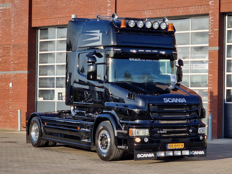 Scania T520 V8 Torpedo / Hauber - Full spec - Show truck - Retarder - Full air - Custom interior - Trekkvogn: bilde 1 Scania T520 V8 Torpedo / Hauber - Full spec - Show truck - Retarder - Full air - Custom interior - Trekkvogn: bilde 1