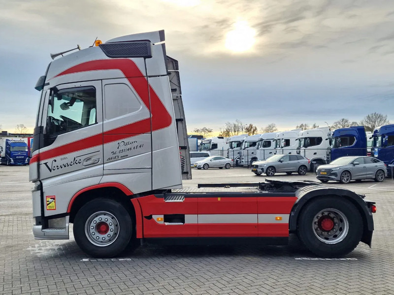Volvo FH 13.460 Globetrotter 4x2 - PTO/Hydraulic - 2x tank - Steel/Air - Trekkvogn: bilde 4 Volvo FH 13.460 Globetrotter 4x2 - PTO/Hydraulic - 2x tank - Steel/Air - Trekkvogn: bilde 4