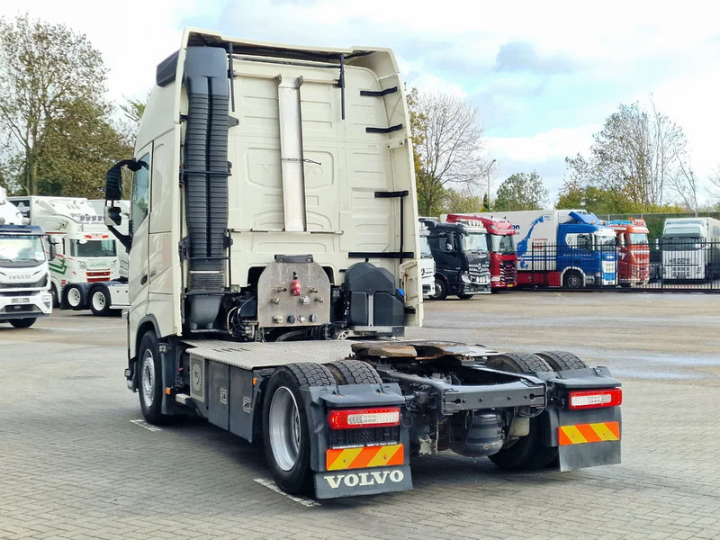 Volvo FH 13.460 Globetrotter XL - PTO/Hydraulic - I parkcool - Full air - TV - Fridge - Trekkvogn: bilde 5 Volvo FH 13.460 Globetrotter XL - PTO/Hydraulic - I parkcool - Full air - TV - Fridge - Trekkvogn: bilde 5