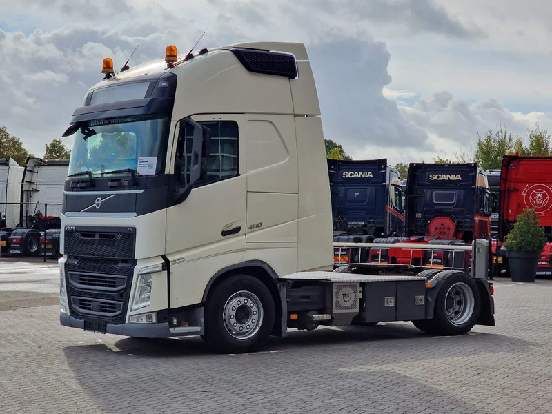 Volvo FH 13.460 Globetrotter XL - PTO/Hydraulic - I parkcool - Full air - TV - Fridge - Trekkvogn: bilde 3 Volvo FH 13.460 Globetrotter XL - PTO/Hydraulic - I parkcool - Full air - TV - Fridge - Trekkvogn: bilde 3