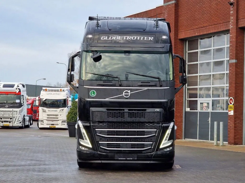 Volvo FH 13.500 Globetrotter XL 4x2 - NEW - Full spec - I parkcool - Full air - - Trekkvogn: bilde 2 Volvo FH 13.500 Globetrotter XL 4x2 - NEW - Full spec - I parkcool - Full air - - Trekkvogn: bilde 2