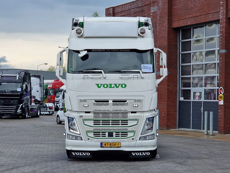 Volvo FH 13.540 Globetrotter 4x2 - Custom exterior - I parkcool - Navi - APK/TUV: 27-02-2026 - Trekkvogn: bilde 2 Volvo FH 13.540 Globetrotter 4x2 - Custom exterior - I parkcool - Navi - APK/TUV: 27-02-2026 - Trekkvogn: bilde 2