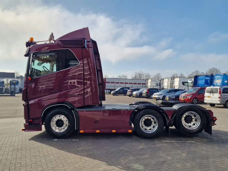 Volvo FH 13.540 Lowroof 6x2 - Show truck - Custom interior - Full air suspension - I parkcool - VEB+ - Trekkvogn: bilde 4 Volvo FH 13.540 Lowroof 6x2 - Show truck - Custom interior - Full air suspension - I parkcool - VEB+ - Trekkvogn: bilde 4