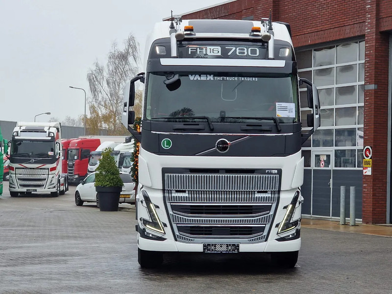 Volvo FH 16.780 8x4*4 Globetrotter XL - 245T GCW - New - Full air - I parkcool - Retarder - Trekkvogn: bilde 2 Volvo FH 16.780 8x4*4 Globetrotter XL - 245T GCW - New - Full air - I parkcool - Retarder - Trekkvogn: bilde 2