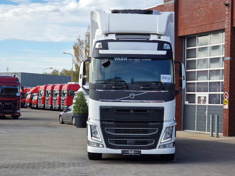 Volvo FH 13.460 Globetrotter 6x2 - Carrier Frigo Supra 850 Nordic - Loadlift - Full air - LNG - Isotermisk lastebil: bilde 2 Volvo FH 13.460 Globetrotter 6x2 - Carrier Frigo Supra 850 Nordic - Loadlift - Full air - LNG - Isotermisk lastebil: bilde 2