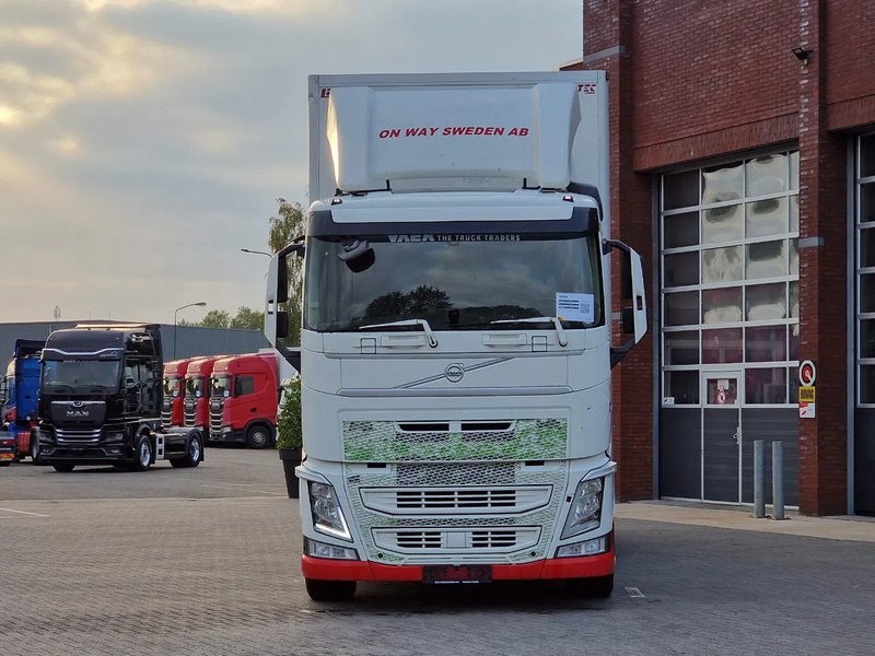 Volvo FH 13.460 lowroof 6x2 - Box with Sidedoors - 480 WB - Full air - Skapbil: bilde 2 Volvo FH 13.460 lowroof 6x2 - Box with Sidedoors - 480 WB - Full air - Skapbil: bilde 2