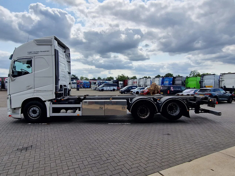 Volvo FH 13.500 Globetrotter XL 6x2 - BDF - Retarder - I parkcool - Full air - 4.90 WB - Container-transport/ Vekselflak lastebil: bilde 4 Volvo FH 13.500 Globetrotter XL 6x2 - BDF - Retarder - I parkcool - Full air - 4.90 WB - Container-transport/ Vekselflak lastebil: bilde 4