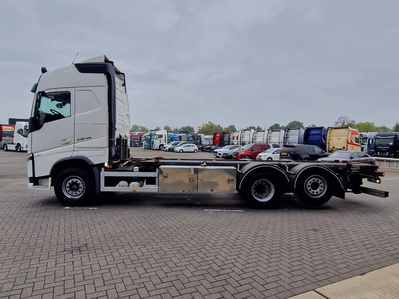 Volvo FH 13.540 Globetrotter 6x2 - BDF - Retarder - 4.90 WB - Full air - Leather - Container-transport/ Vekselflak lastebil: bilde 4 Volvo FH 13.540 Globetrotter 6x2 - BDF - Retarder - 4.90 WB - Full air - Leather - Container-transport/ Vekselflak lastebil: bilde 4