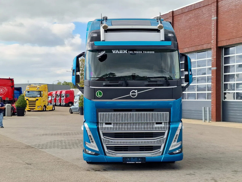 Volvo FH 500 4x2XL Cartransporter "Blyss" Low Kilometer!, in new condition! - Transporter lastebil: bilde 3 Volvo FH 500 4x2XL Cartransporter "Blyss" Low Kilometer!, in new condition! - Transporter lastebil: bilde 3