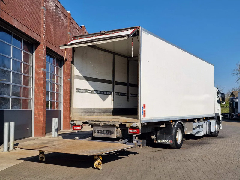 Lastebil med kjøl Volvo FM 330 4x2 - Carrier MT 18 Frigo - Loadlift - Full air - Sleepercab: bilde 10