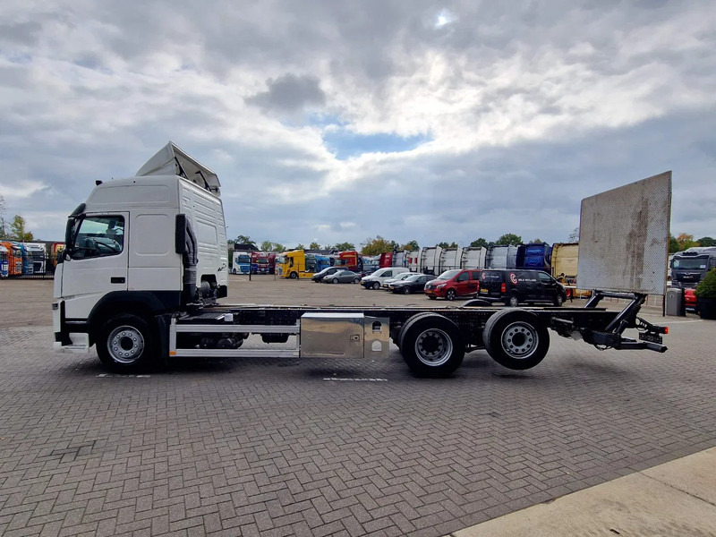 Volvo FM 380 Globetrotter 6x2 Chassis - Loadlift - 4.90 WB - Full air - Low KM - Chassis lastebil: bilde 4 Volvo FM 380 Globetrotter 6x2 Chassis - Loadlift - 4.90 WB - Full air - Low KM - Chassis lastebil: bilde 4