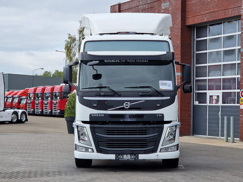Volvo FM 380 Globetrotter 6x2 Chassis - Loadlift - 4.90 WB - Full air - Low KM - Chassis lastebil: bilde 2 Volvo FM 380 Globetrotter 6x2 Chassis - Loadlift - 4.90 WB - Full air - Low KM - Chassis lastebil: bilde 2