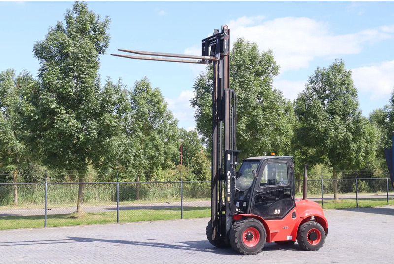 Hangcha CPCD30 - XW43C-RT4 | 4X4 | TRIPLEX | SIDESHIFT | SPREADERS - Terrenggående gaffeltruck: bilde 2 Hangcha CPCD30 - XW43C-RT4 | 4X4 | TRIPLEX | SIDESHIFT | SPREADERS - Terrenggående gaffeltruck: bilde 2