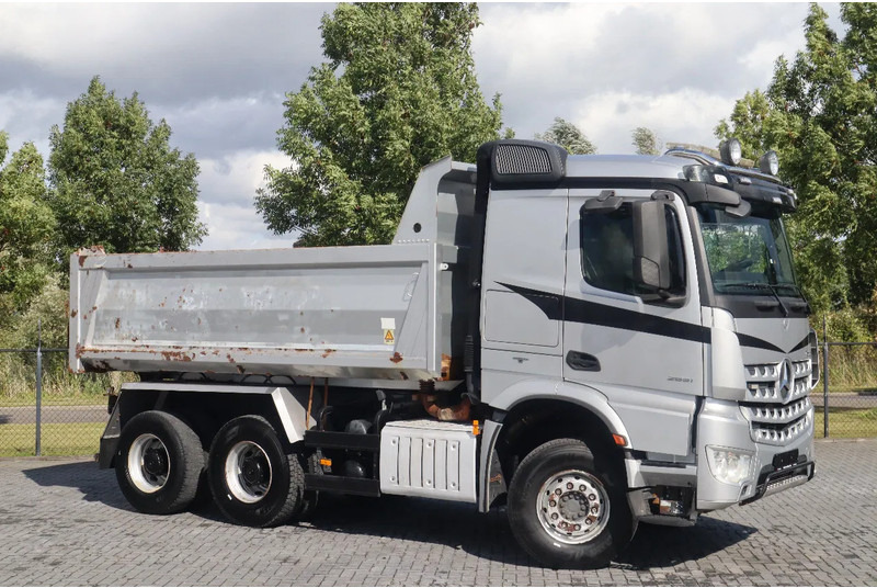 Mercedes-Benz Arocs 2651 | 6X4 | RETARDER | BIG AXLES | EURO 6 - Tippbil: bilde 3 Mercedes-Benz Arocs 2651 | 6X4 | RETARDER | BIG AXLES | EURO 6 - Tippbil: bilde 3