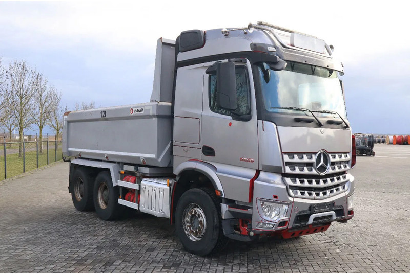 Mercedes-Benz Arocs 2658 2858 | 6X4 EURO 6 BIG AXLES | RETARDER | ENGINE PROBLEM - Tippbil: bilde 3 Mercedes-Benz Arocs 2658 2858 | 6X4 EURO 6 BIG AXLES | RETARDER | ENGINE PROBLEM - Tippbil: bilde 3