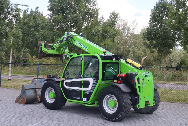 Merlo TF33.7-115LC TURBOFARMER | 40KM/H | BSS | FORKS | BUCKET - Teleskoplastere: bilde 3 Merlo TF33.7-115LC TURBOFARMER | 40KM/H | BSS | FORKS | BUCKET - Teleskoplastere: bilde 3