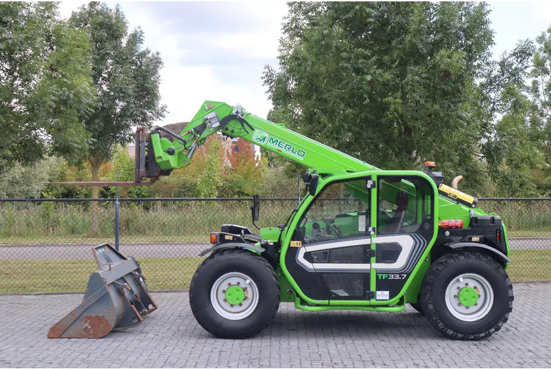 Merlo TF33.7-115LC TURBOFARMER | 40KM/H | BSS | FORKS | BUCKET - Teleskoplastere: bilde 1 Merlo TF33.7-115LC TURBOFARMER | 40KM/H | BSS | FORKS | BUCKET - Teleskoplastere: bilde 1