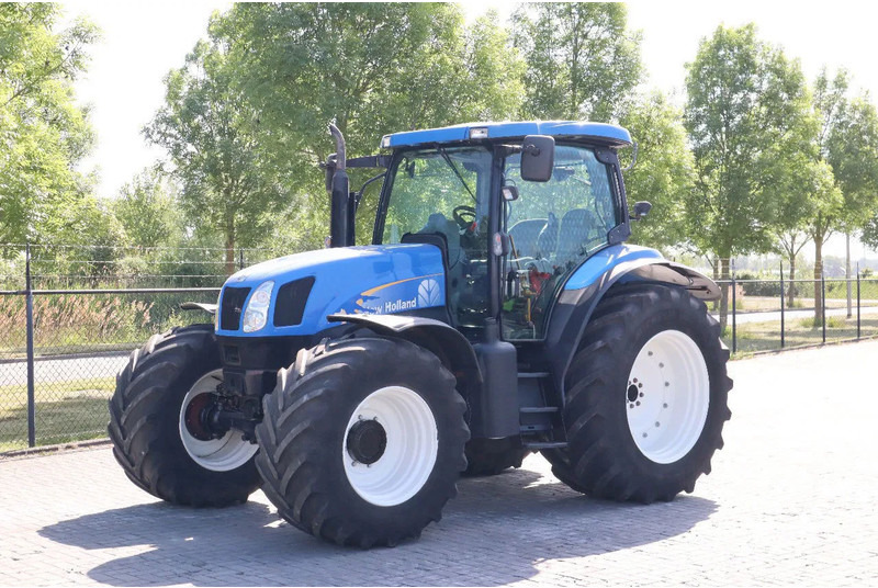New Holland TS135A | 40 KM/H | 4X4 | SUPERSTEER - Traktor: bilde 1 New Holland TS135A | 40 KM/H | 4X4 | SUPERSTEER - Traktor: bilde 1