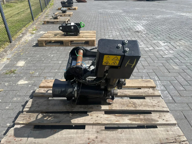STEELWRIST STEELWRIST X06 S40 | TILT ROTATOR | VLS | FPL | RF | NEW / UNUSED - Tiltrotator for Bygg og anlegg: bilde 4 STEELWRIST STEELWRIST X06 S40 | TILT ROTATOR | VLS | FPL | RF | NEW / UNUSED - Tiltrotator for Bygg og anlegg: bilde 4