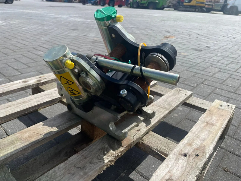 Sanderson STEELWRIST TMX S30 -180HA | TILT QUICKCOUPLER | TILTING COUPLER | NEW - Tiltrotator for Bygg og anlegg: bilde 5 Sanderson STEELWRIST TMX S30 -180HA | TILT QUICKCOUPLER | TILTING COUPLER | NEW - Tiltrotator for Bygg og anlegg: bilde 5