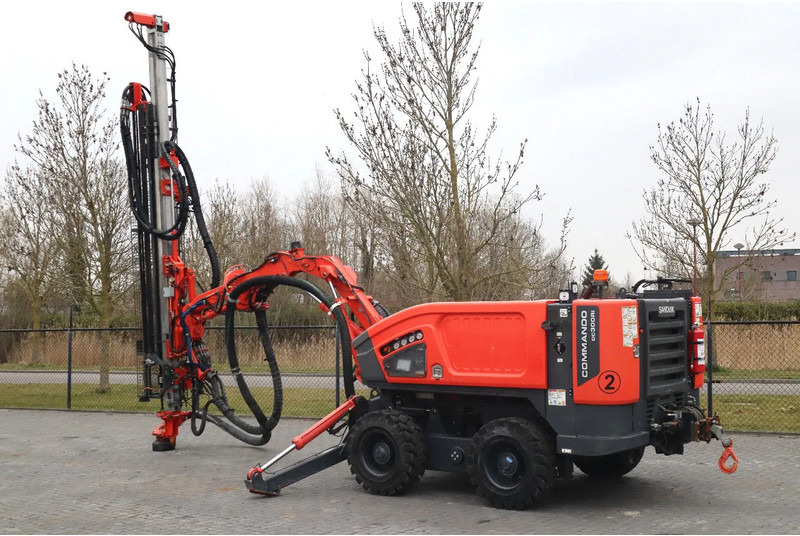 Sandvik 2 PIECES COMMANDO DC 300 RI S5 | ONLY 470 DRILLING HOURS - Borustyr: bilde 3 Sandvik 2 PIECES COMMANDO DC 300 RI S5 | ONLY 470 DRILLING HOURS - Borustyr: bilde 3