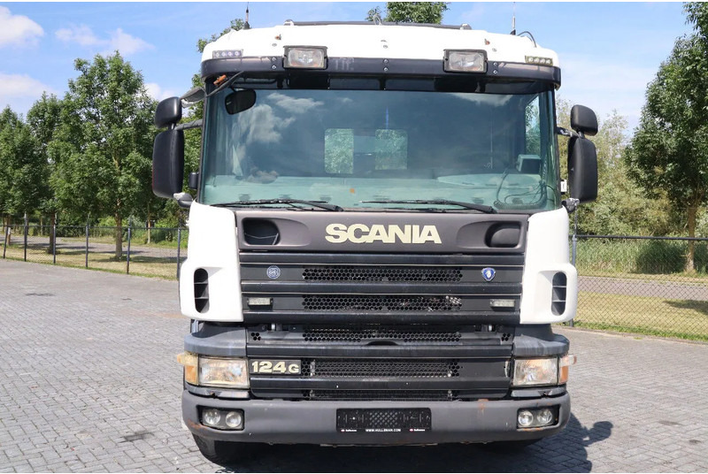 Scania P124-420 | 8X4 | HOOKLIFT | MANUAL | BIG AXLES | EURO 3 - Krokbil: bilde 2 Scania P124-420 | 8X4 | HOOKLIFT | MANUAL | BIG AXLES | EURO 3 - Krokbil: bilde 2