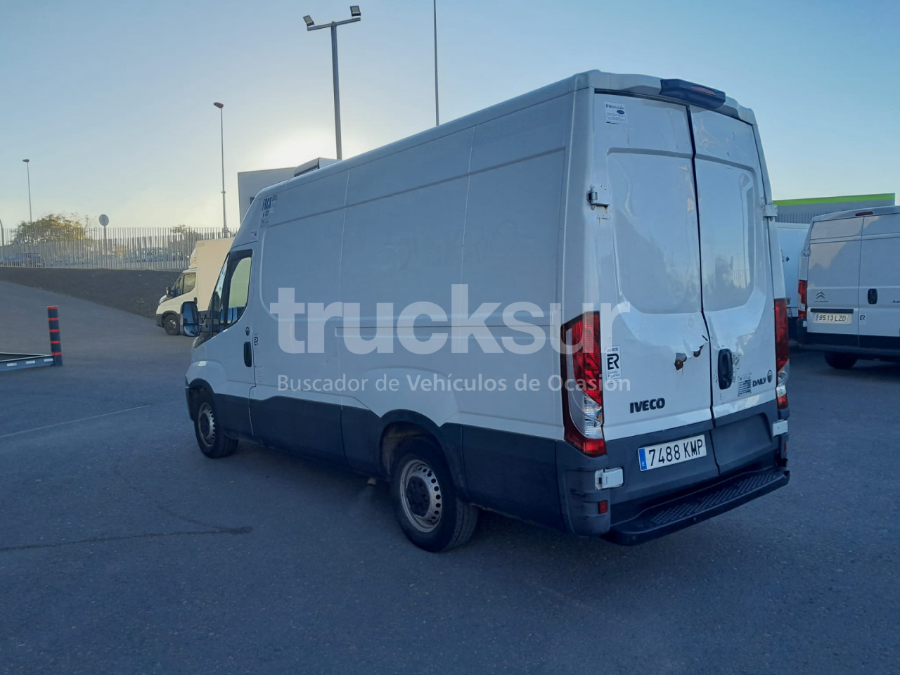 IVECO 35S12 12M3 FRC-X - Varebil med skap: bilde 4 IVECO 35S12 12M3 FRC-X - Varebil med skap: bilde 4