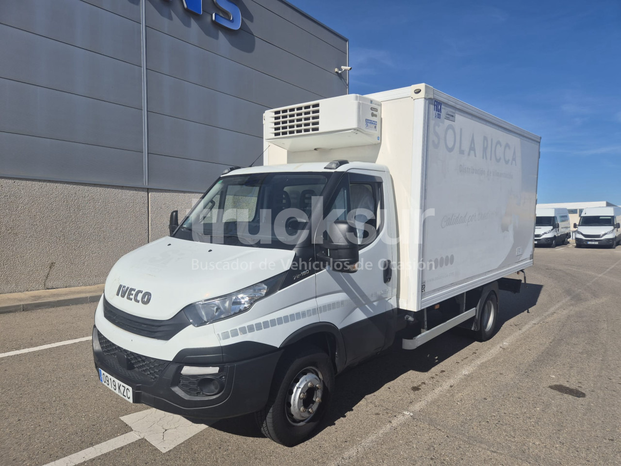IVECO 72C18 - Lastebil med kjøl: bilde 1 IVECO 72C18 - Lastebil med kjøl: bilde 1