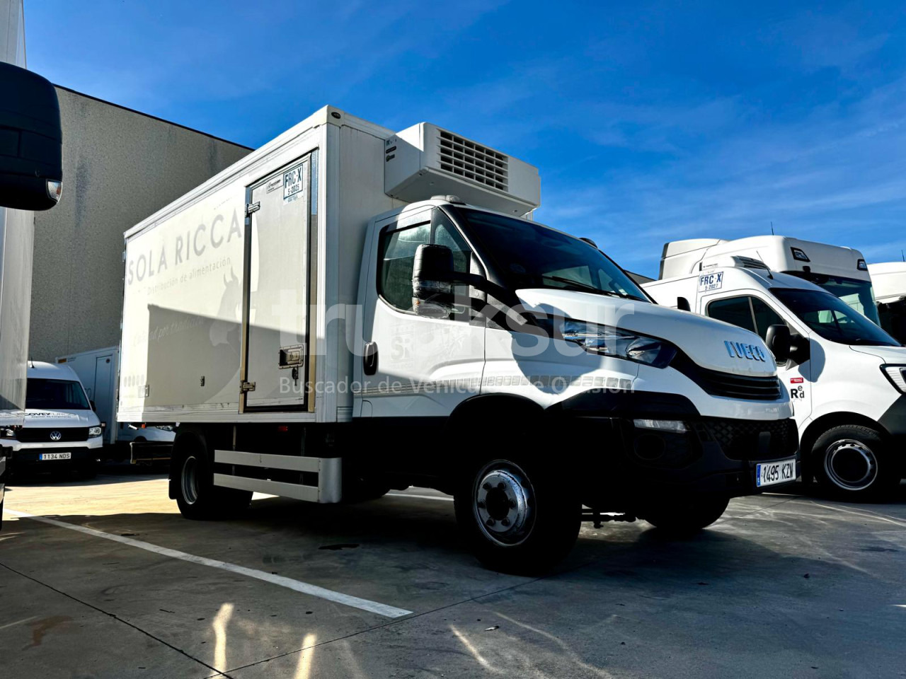 IVECO 72C18 - Lastebil med kjøl: bilde 1 IVECO 72C18 - Lastebil med kjøl: bilde 1