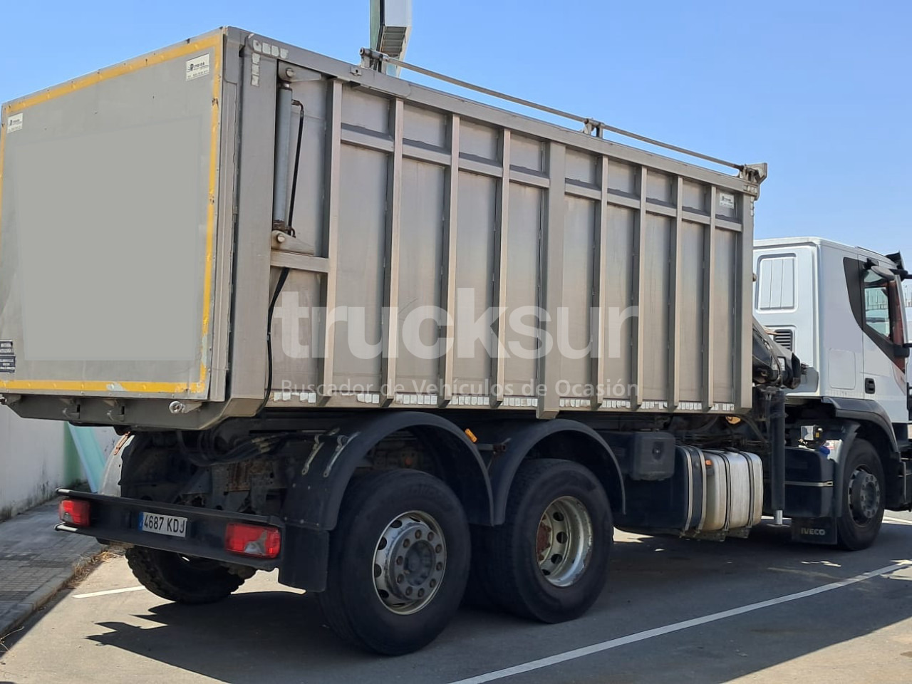 IVECO AT260SY/PS 360CV ejes 6x2*4 - Tippbil, Kranbil: bilde 2 IVECO AT260SY/PS 360CV ejes 6x2*4 - Tippbil, Kranbil: bilde 2