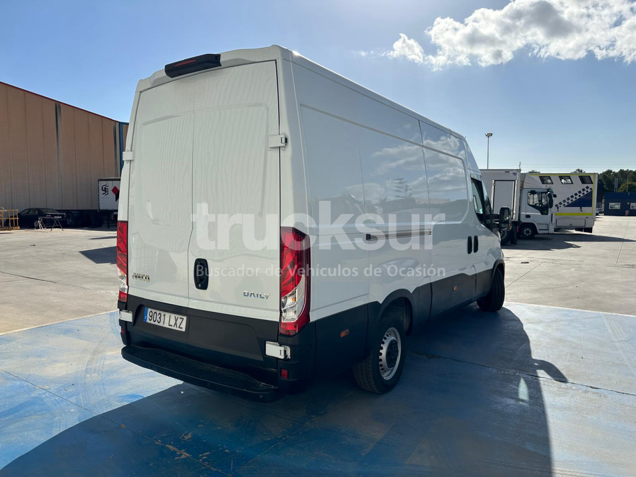 IVECO DAILY 35S16 F 12M3 - Varebil med skap: bilde 4 IVECO DAILY 35S16 F 12M3 - Varebil med skap: bilde 4