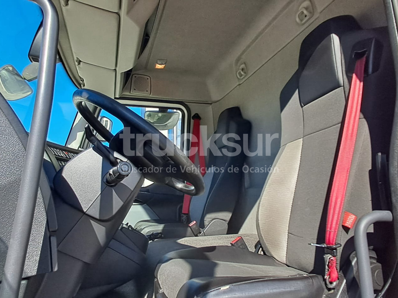 Lastebil med kjøl RENAULT D13.240: bilde 20