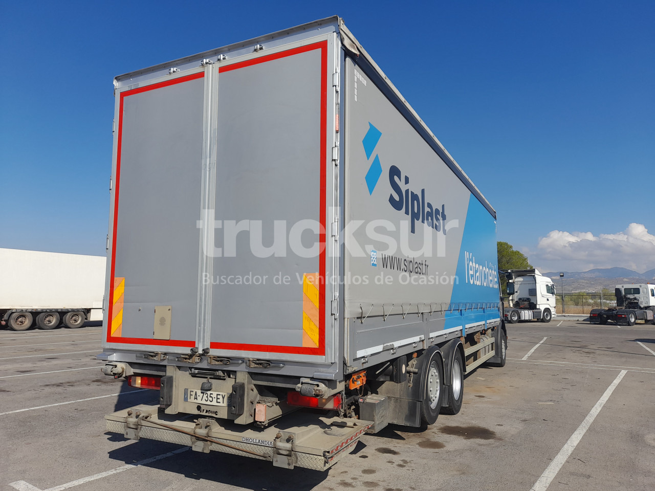 RENAULT D320.26 ejes 6x2*4 - Kapellbil: bilde 5 RENAULT D320.26 ejes 6x2*4 - Kapellbil: bilde 5