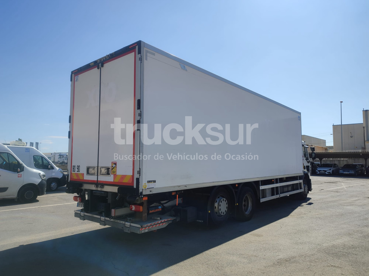 RENAULT D320.26 ejes 6x2*4 - Lastebil med kjøl: bilde 4 RENAULT D320.26 ejes 6x2*4 - Lastebil med kjøl: bilde 4