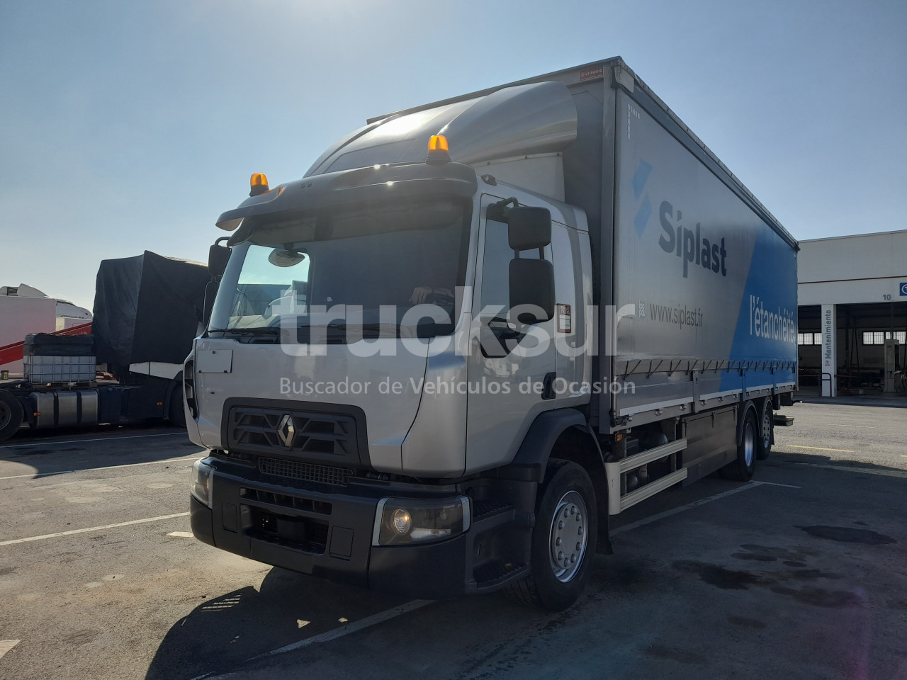 RENAULT D320.26 ejes 6x2*4 - Kapellbil: bilde 2 RENAULT D320.26 ejes 6x2*4 - Kapellbil: bilde 2