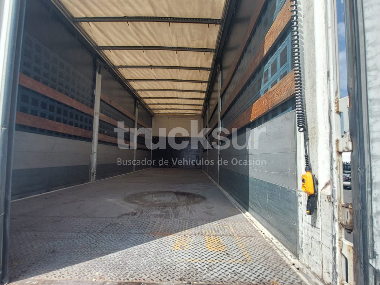 RENAULT D380.18 - Kapellbil: bilde 5 RENAULT D380.18 - Kapellbil: bilde 5