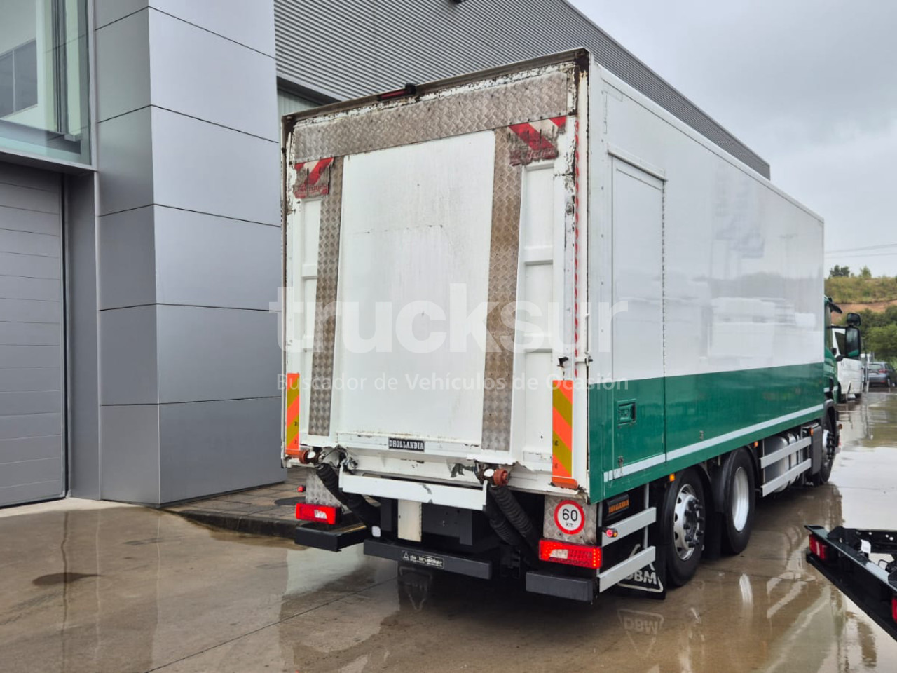 SCANIA P320.26 ejes 6x2*4 - Skapbil: bilde 3 SCANIA P320.26 ejes 6x2*4 - Skapbil: bilde 3