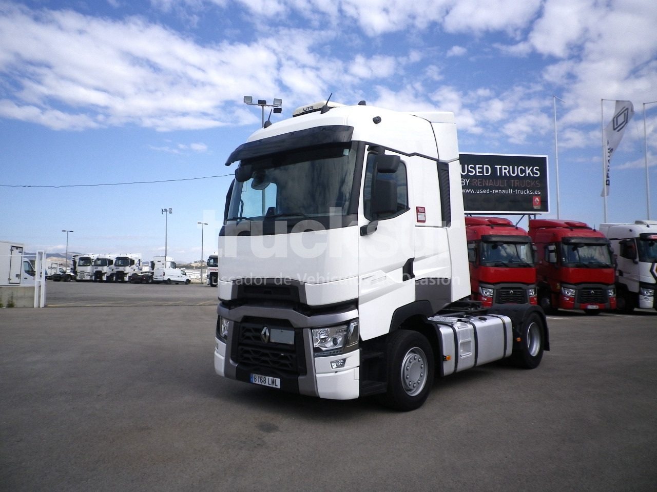 RENAULT T520 HIGH SLEEPER CAB - Trekkvogn: bilde 2 RENAULT T520 HIGH SLEEPER CAB - Trekkvogn: bilde 2