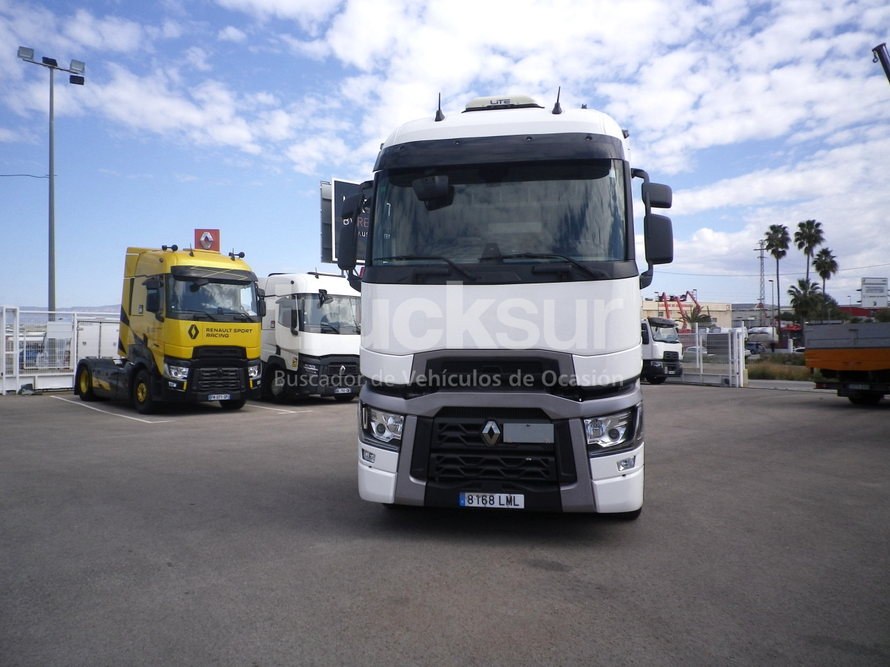 RENAULT T520 HIGH SLEEPER CAB - Trekkvogn: bilde 4 RENAULT T520 HIGH SLEEPER CAB - Trekkvogn: bilde 4