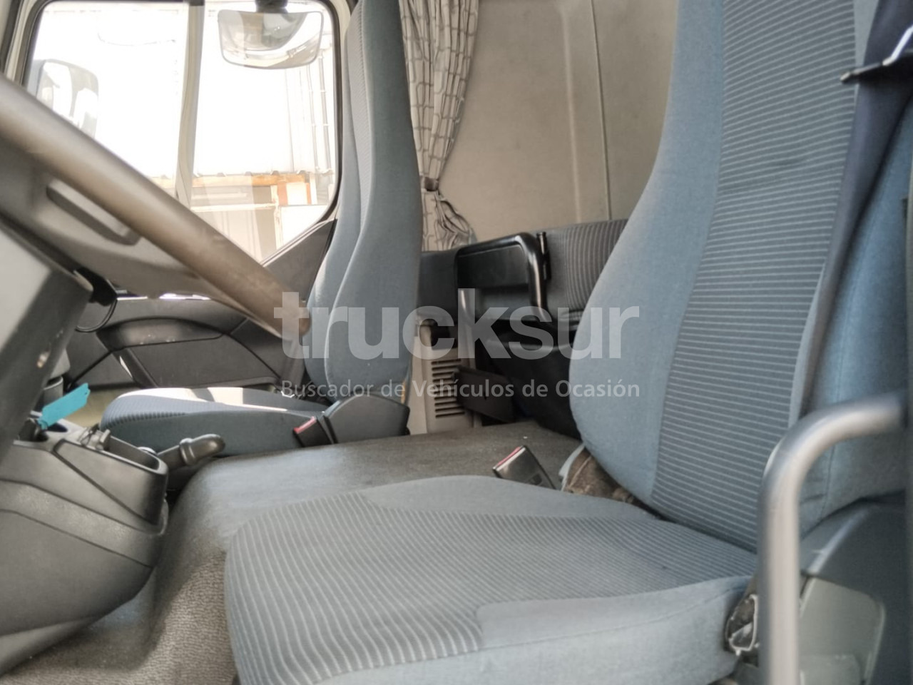VOLVO FL290 - Lastebil med kjøl: bilde 3 VOLVO FL290 - Lastebil med kjøl: bilde 3