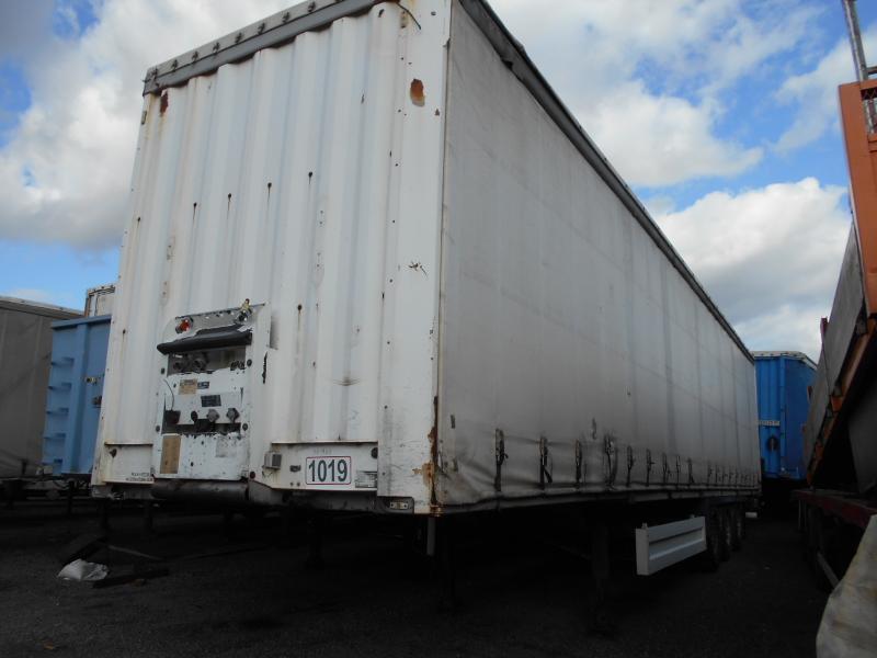 Krone - Gardintrailer: bilde 1 Krone - Gardintrailer: bilde 1