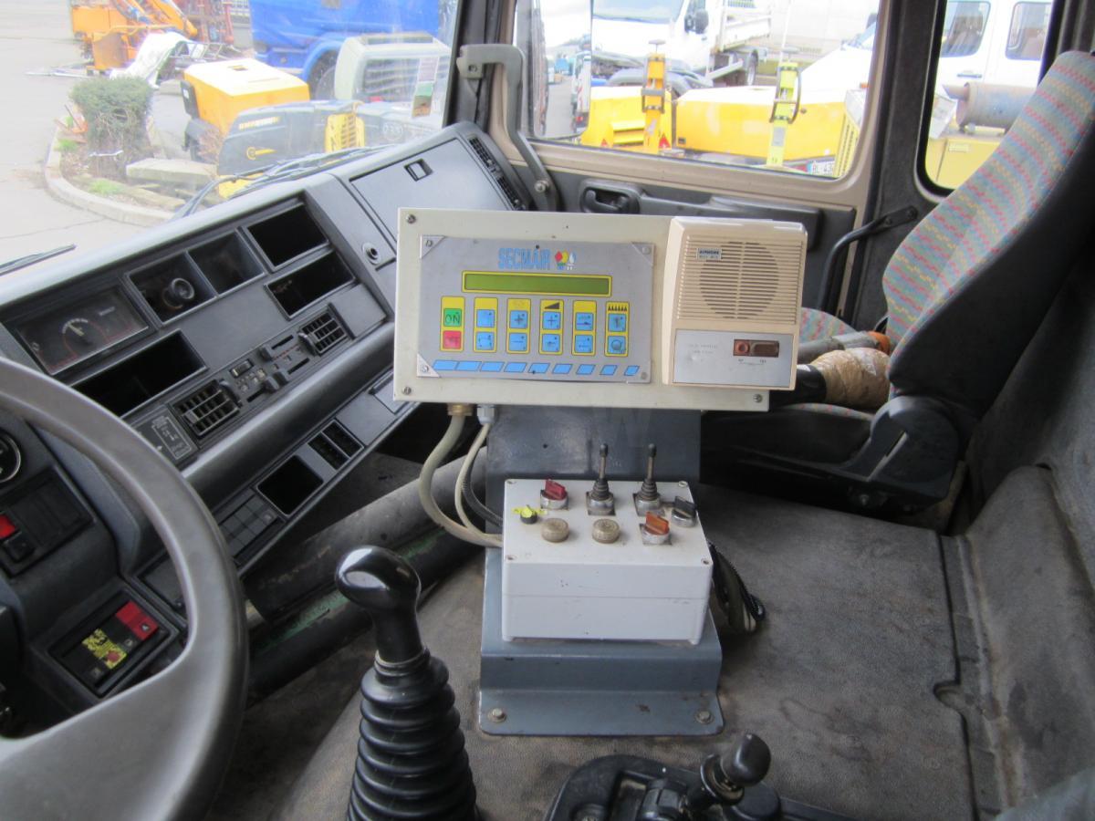 Tankbil Renault G 270: bilde 14 Tankbil Renault G 270: bilde 14