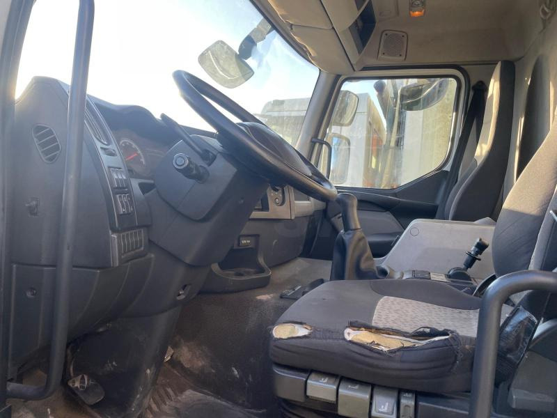 Renault Premium - Kapellbil: bilde 5 Renault Premium - Kapellbil: bilde 5