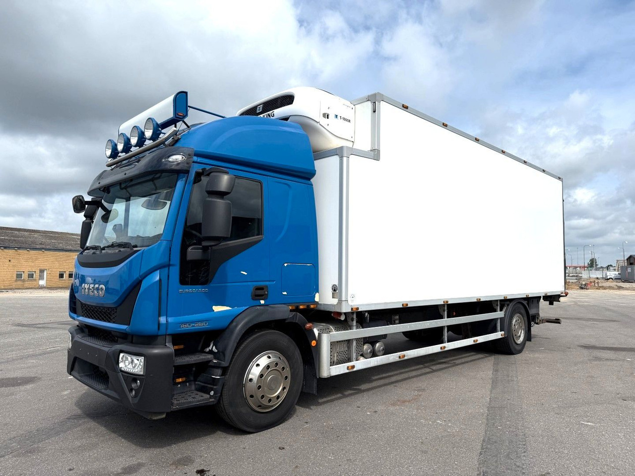 Iveco EuroCargo 180 E28 4x2 Thermo King T-1000R - Lastebil med kjøl: bilde 1 Iveco EuroCargo 180 E28 4x2 Thermo King T-1000R - Lastebil med kjøl: bilde 1