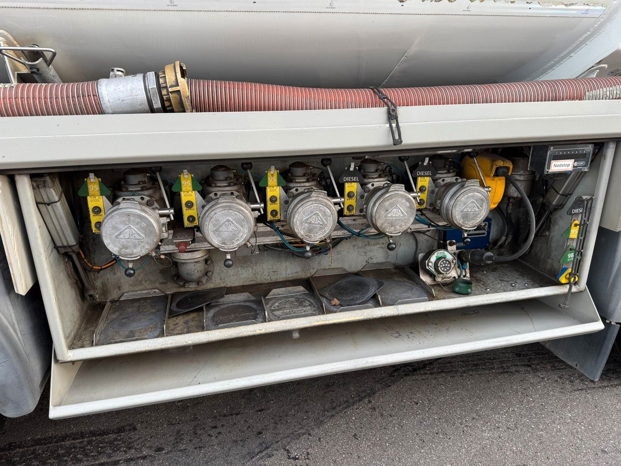 MAN TGS 35.480 8x2*6 Euro 6 23.000 l ADR Tanktruck - Tankbil: bilde 5 MAN TGS 35.480 8x2*6 Euro 6 23.000 l ADR Tanktruck - Tankbil: bilde 5