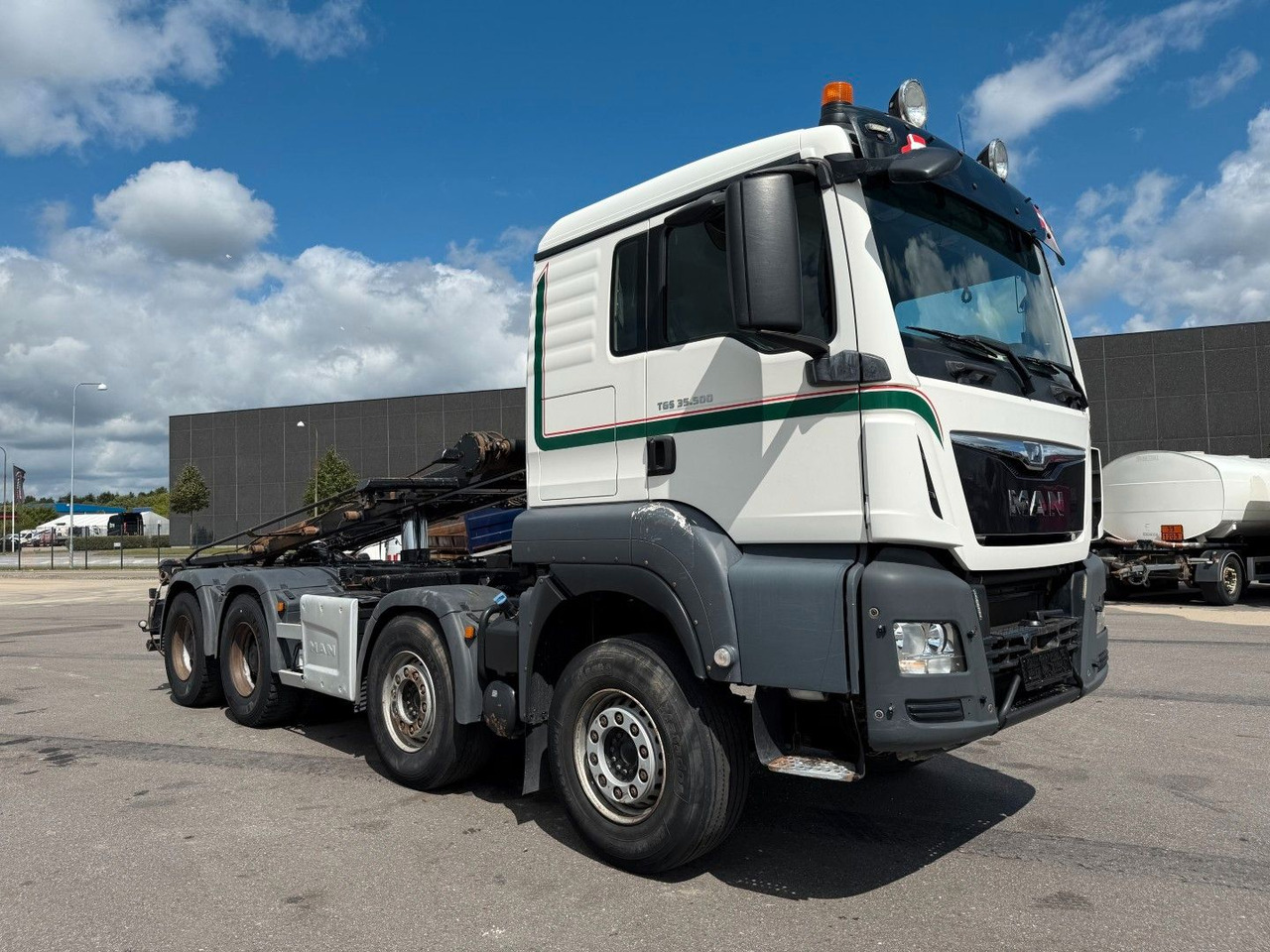 MAN TGS 35.500 8x4 HMF Tipper / Kipper / Euro 6 - Tippbil: bilde 2 MAN TGS 35.500 8x4 HMF Tipper / Kipper / Euro 6 - Tippbil: bilde 2